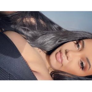 Meet your Posher, Juanita